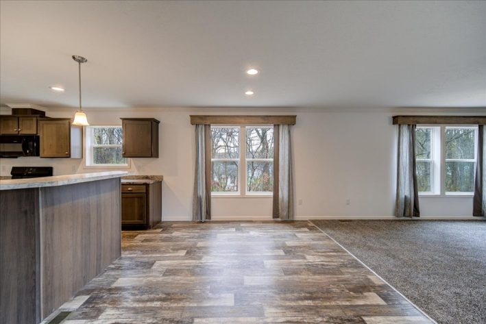 S & F KINNEBROOK SALES CENTER - Image 6