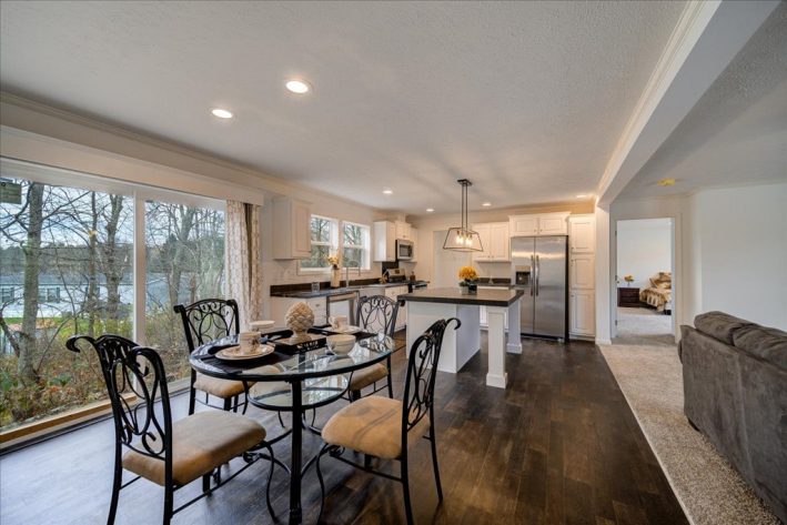 S & F KINNEBROOK SALES CENTER - Image 7