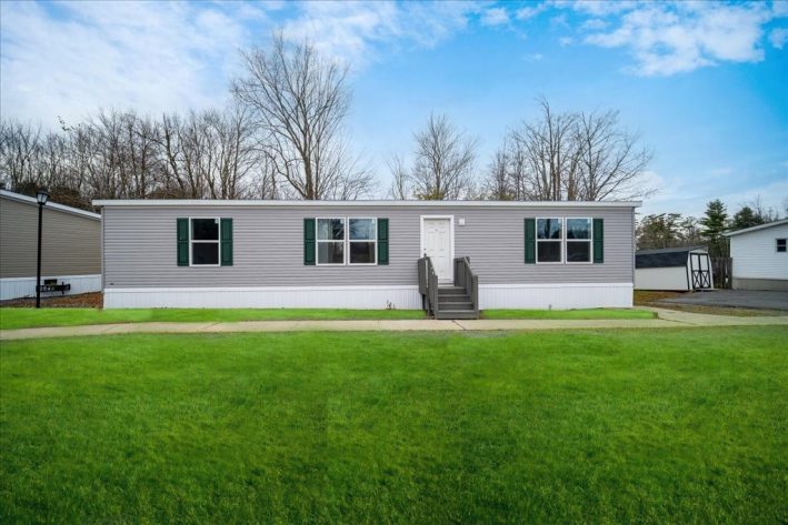 S & F KINNEBROOK SALES CENTER - Image 1