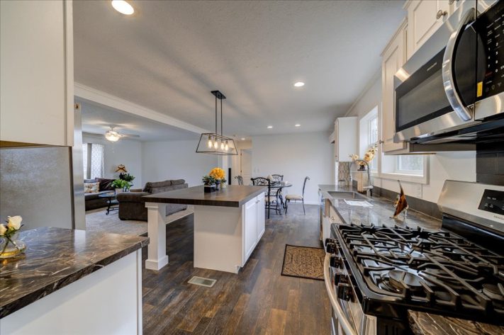 S & F KINNEBROOK SALES CENTER - Image 15