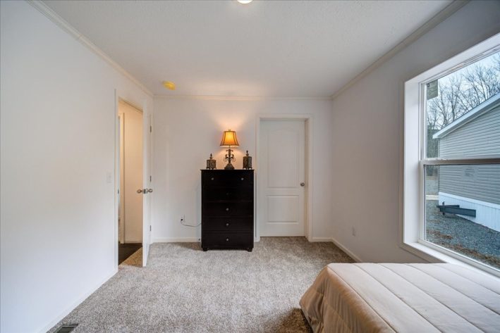 S & F KINNEBROOK SALES CENTER - Image 21