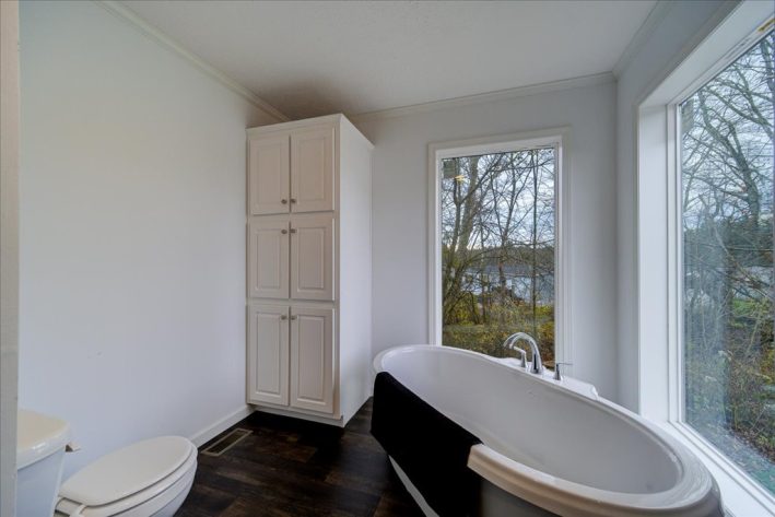 S & F KINNEBROOK SALES CENTER - Image 32