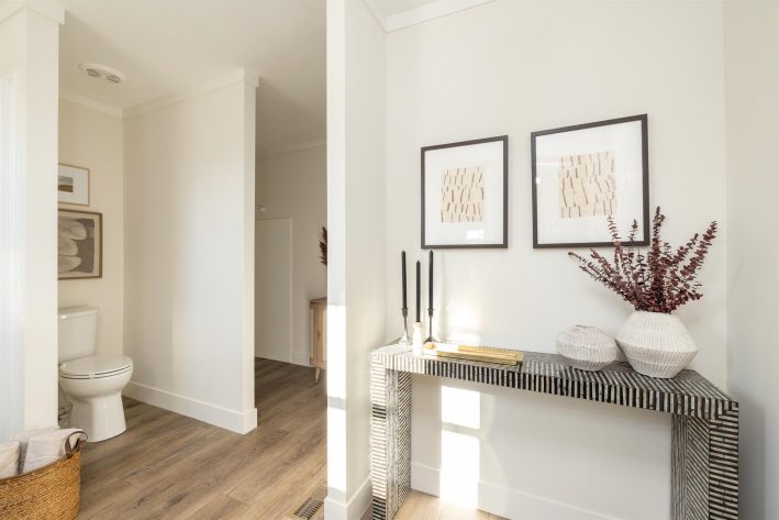 Iris Winds - Image 9