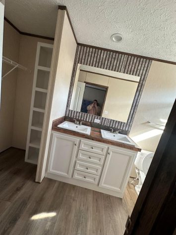 Iris Winds - Image 8