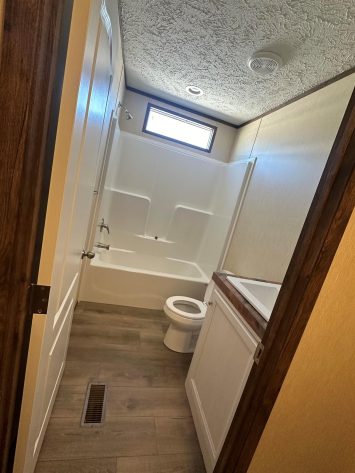 Iris Winds - Image 9