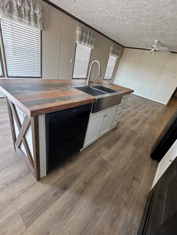 Iris Winds - Image 18