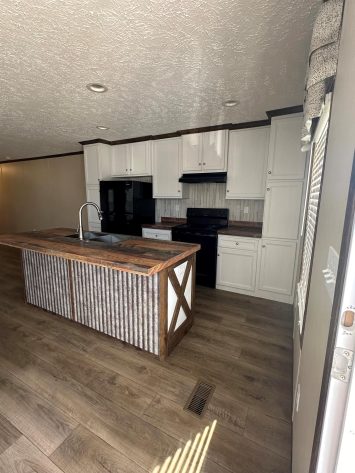 Iris Winds - Image 20