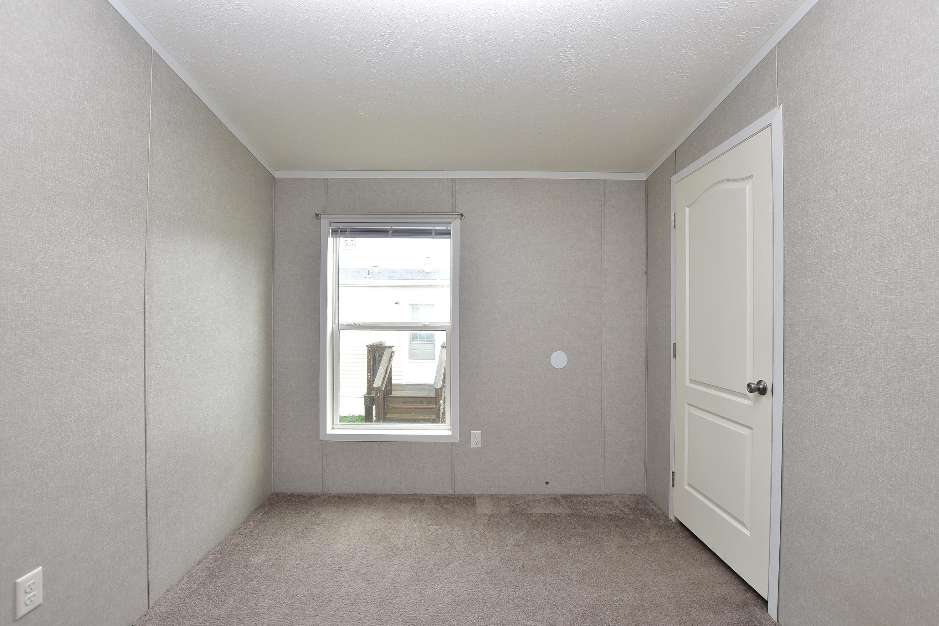 Crestview - Image 15