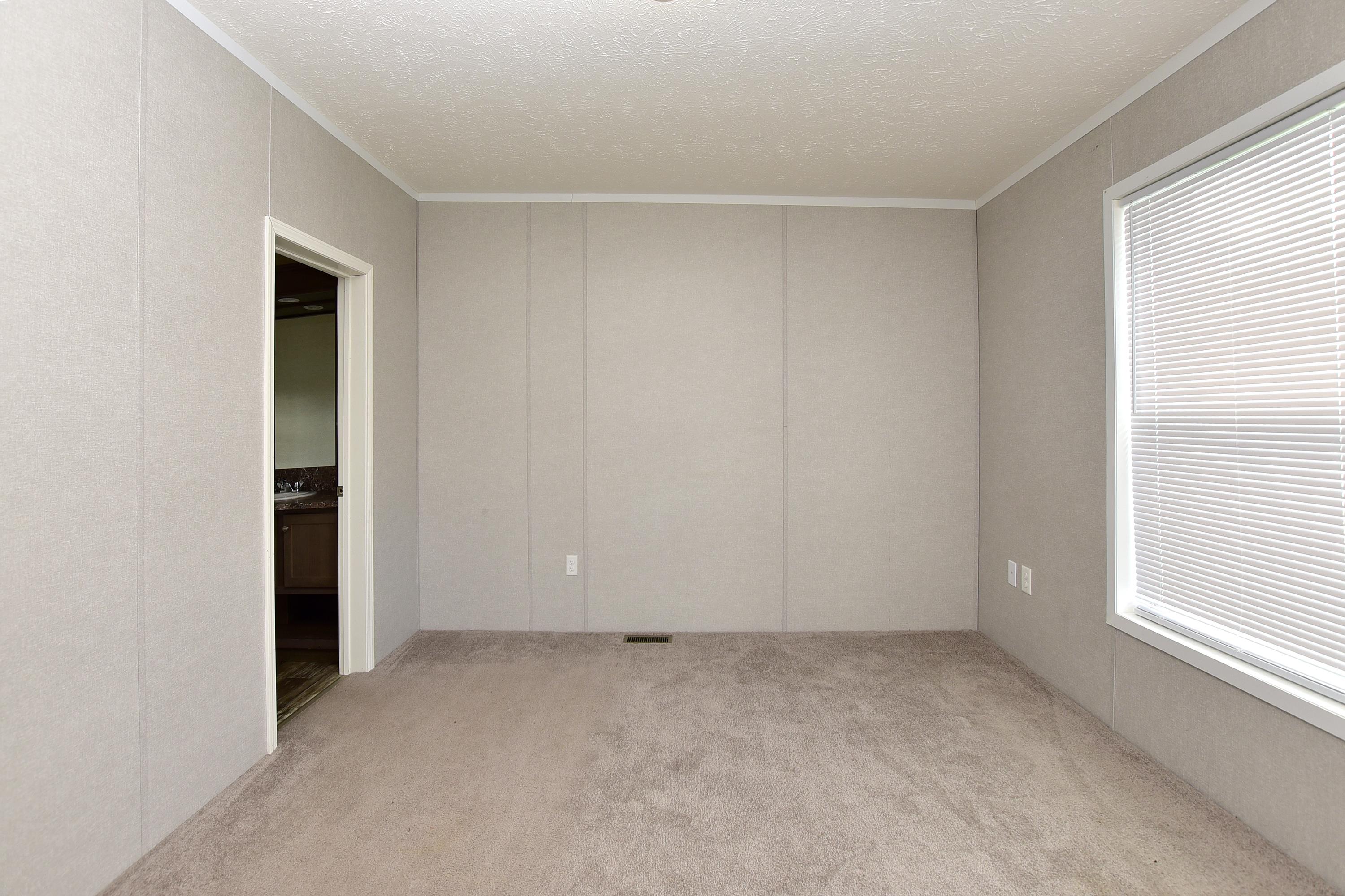 Crestview - Image 17