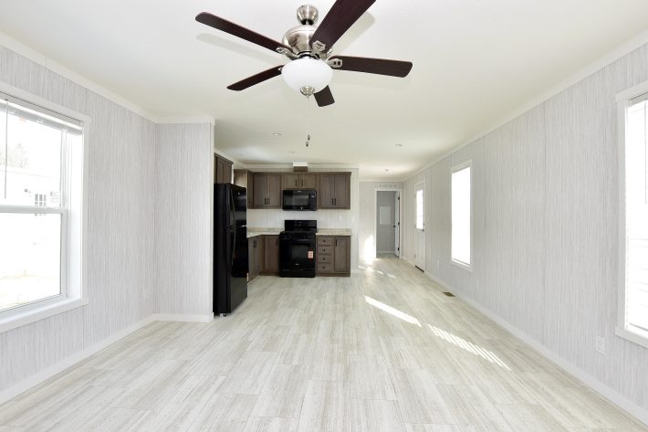 Crestview - Image 11