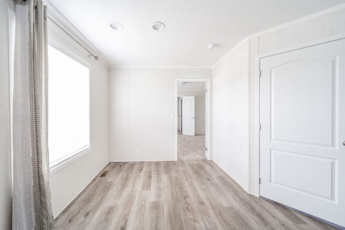 Camelot Village - Image 8