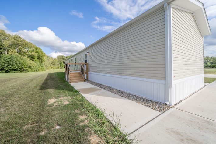 Camelot Village - Image 2