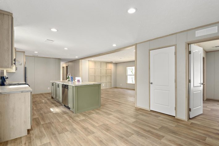 Saddle Creek - Image 6