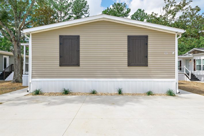 Saddle Creek - Image 12
