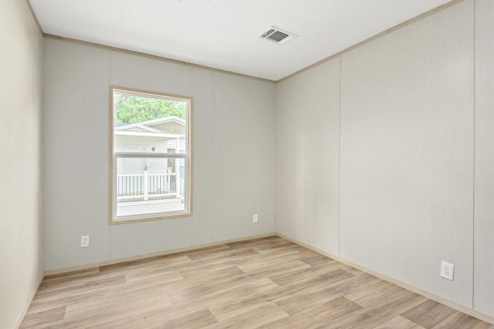 Saddle Creek - Image 14