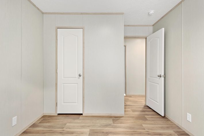 Saddle Creek - Image 15