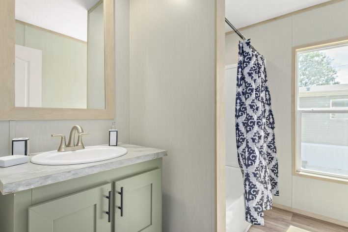 Saddle Creek - Image 19