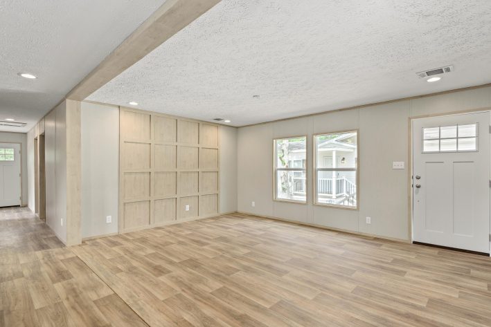 Saddle Creek - Image 26