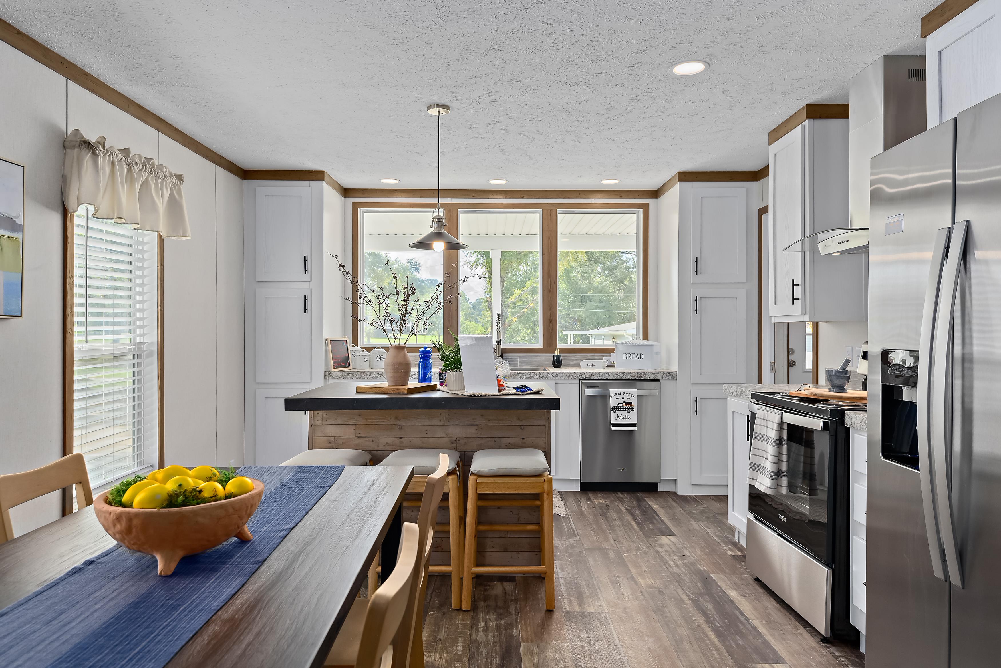 Saddle Creek - Image 4