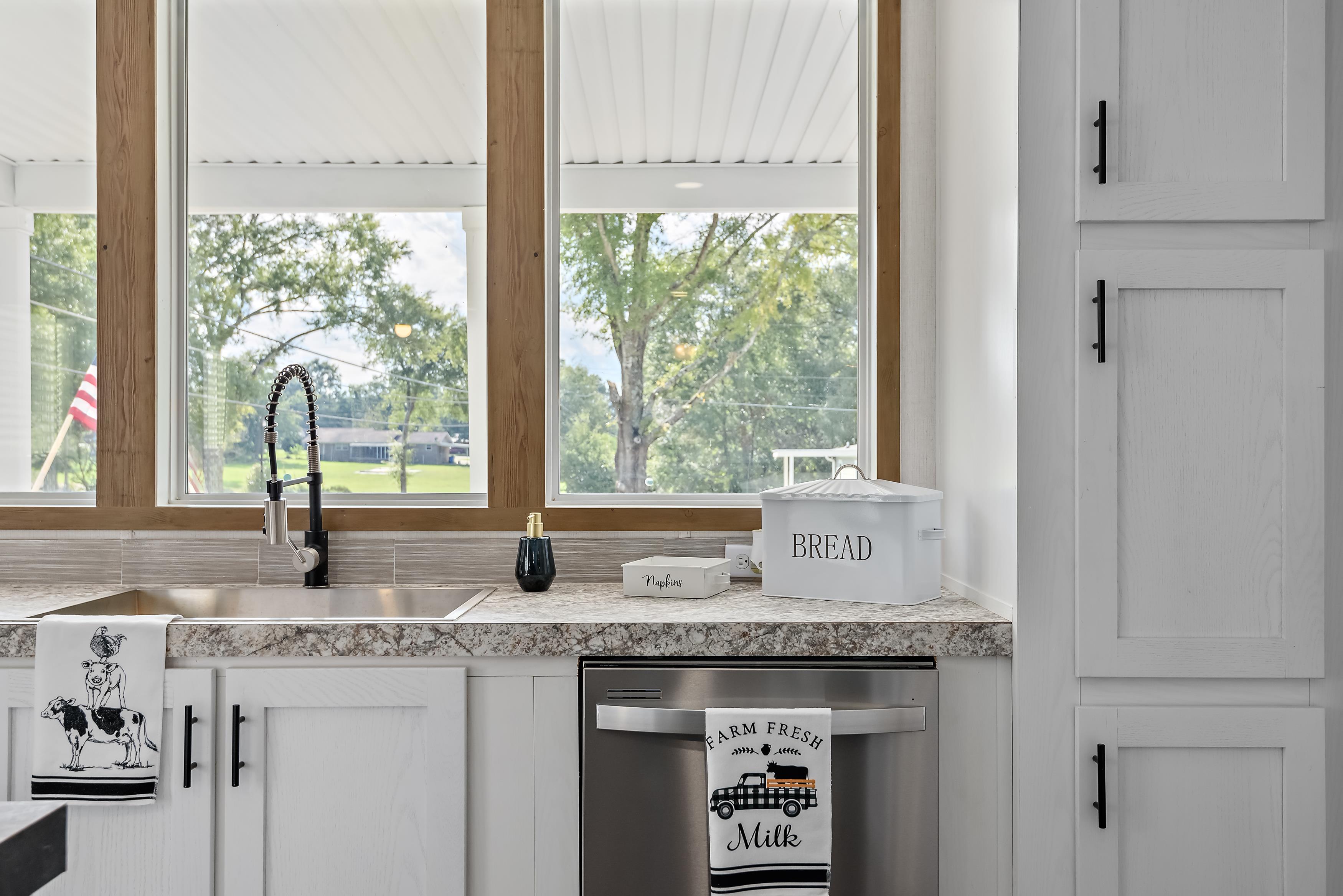 Saddle Creek - Image 7