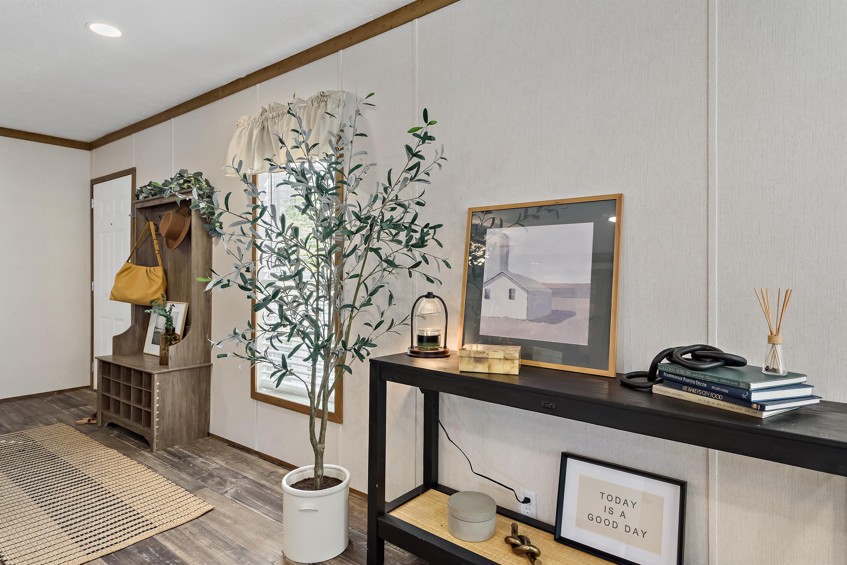 Saddle Creek - Image 10