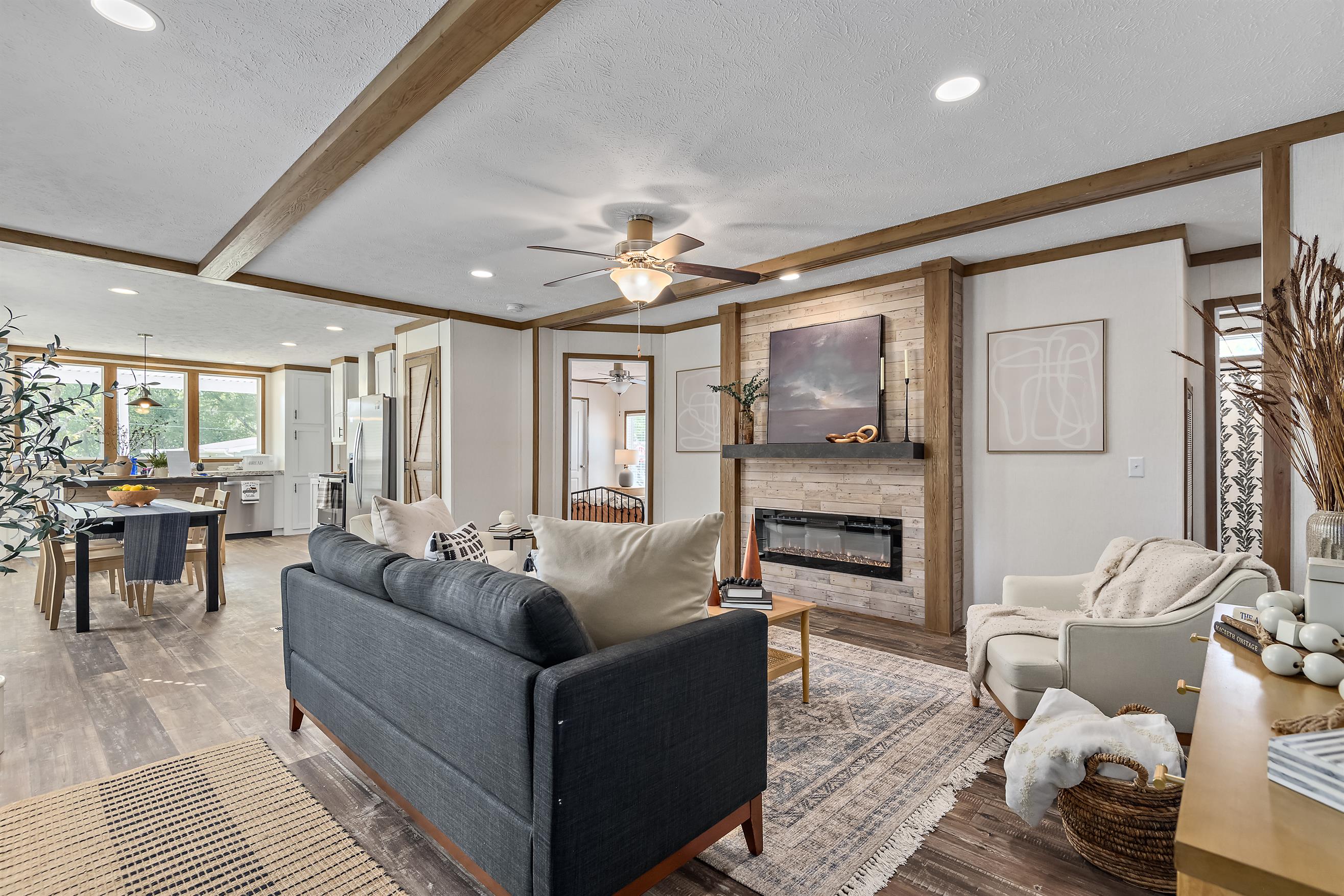 Saddle Creek - Image 12