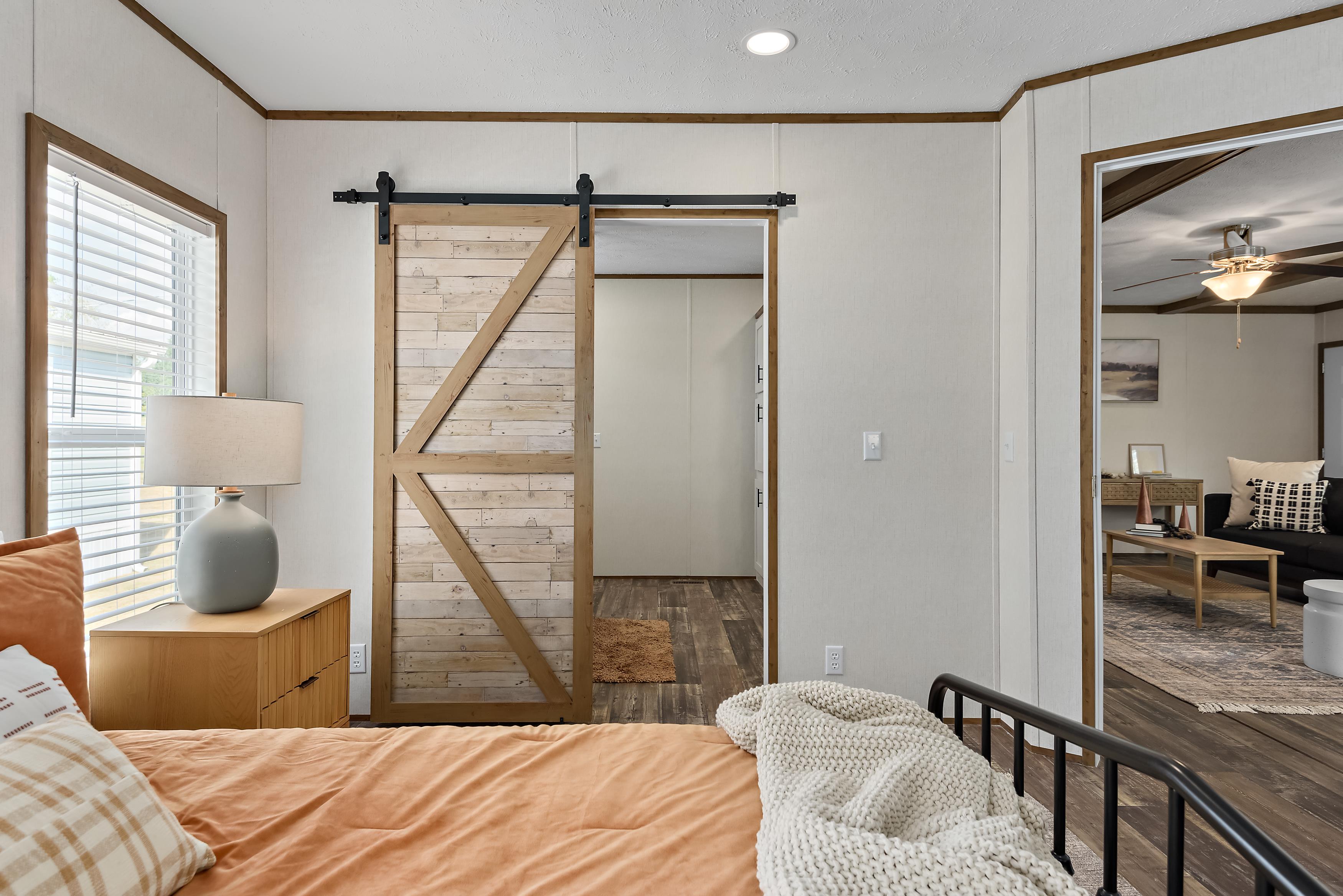 Saddle Creek - Image 19