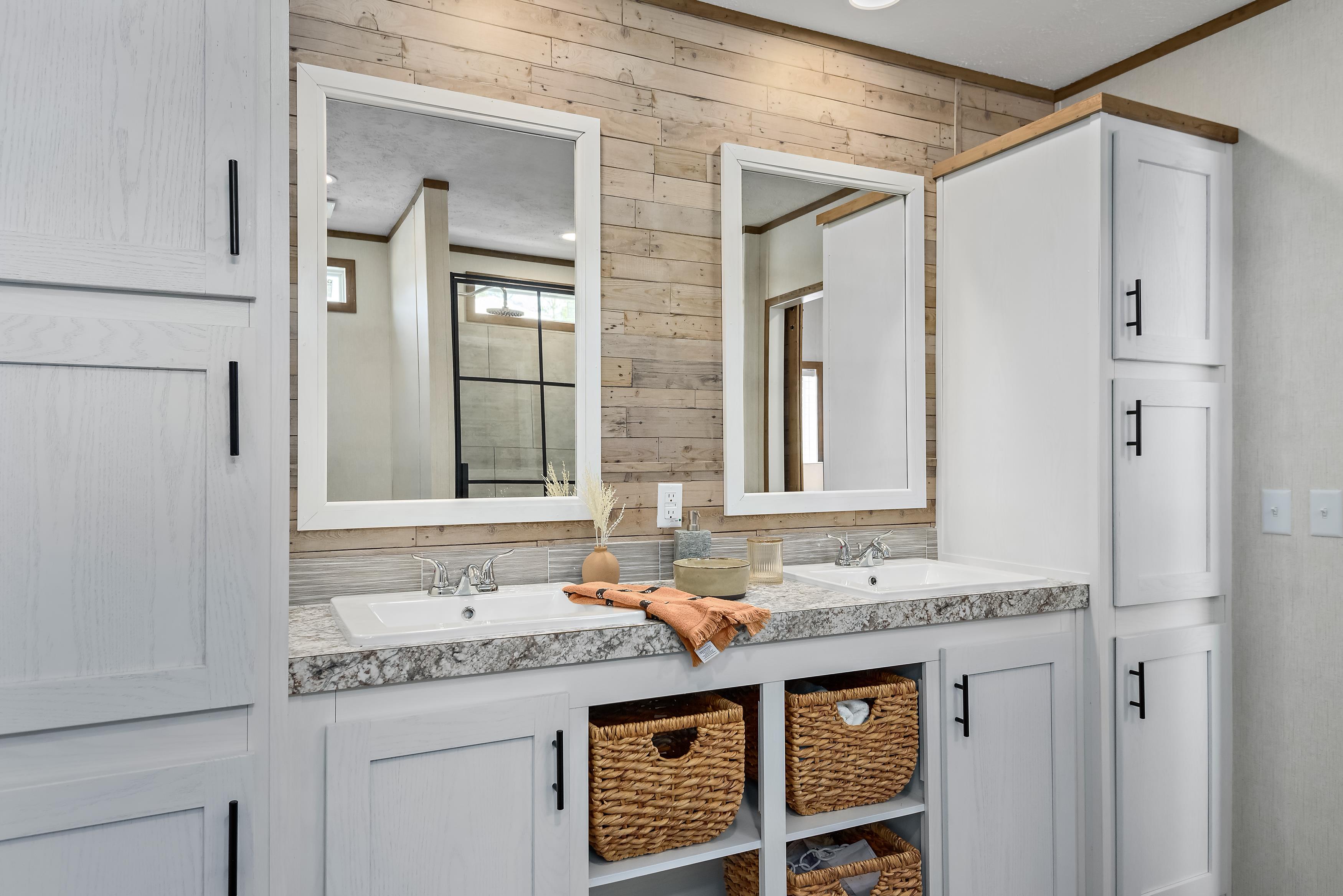 Saddle Creek - Image 23