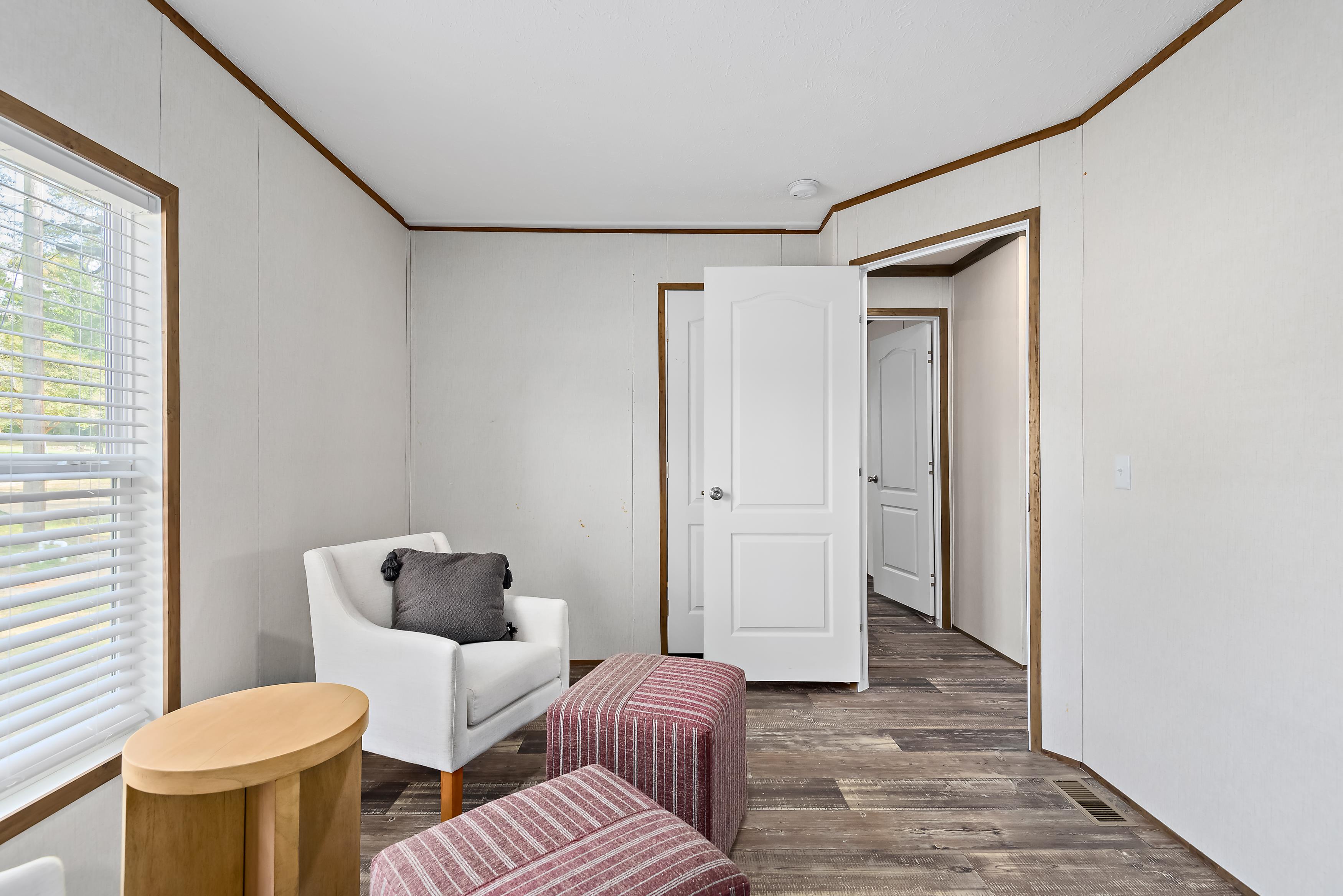 Saddle Creek - Image 26