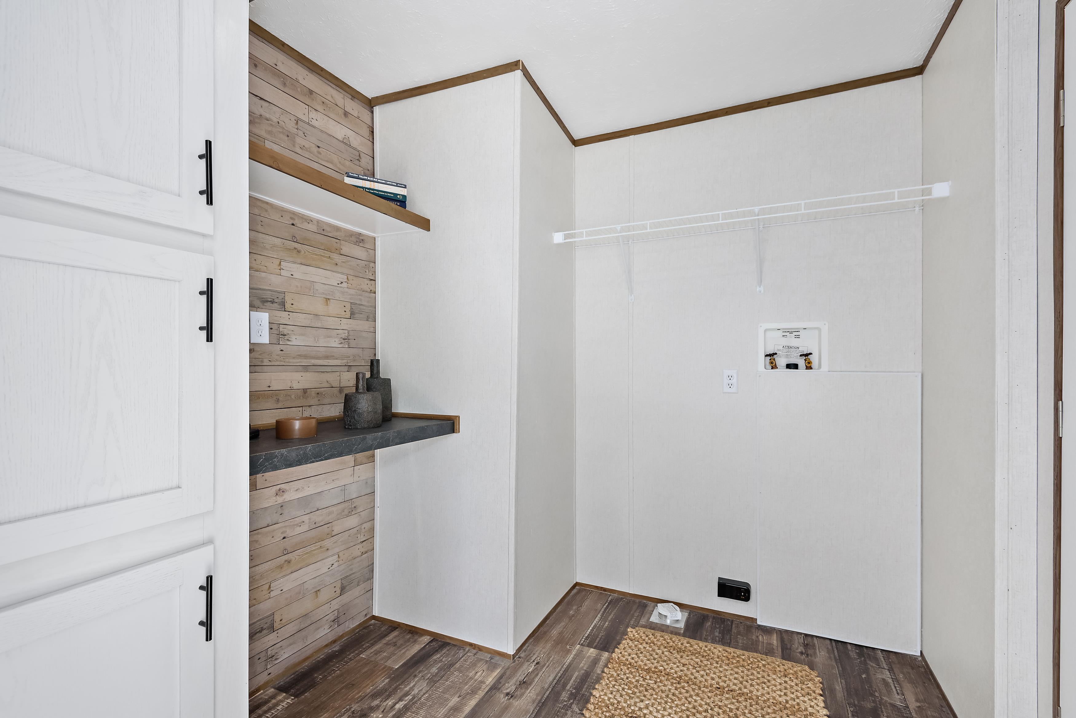 Saddle Creek - Image 34