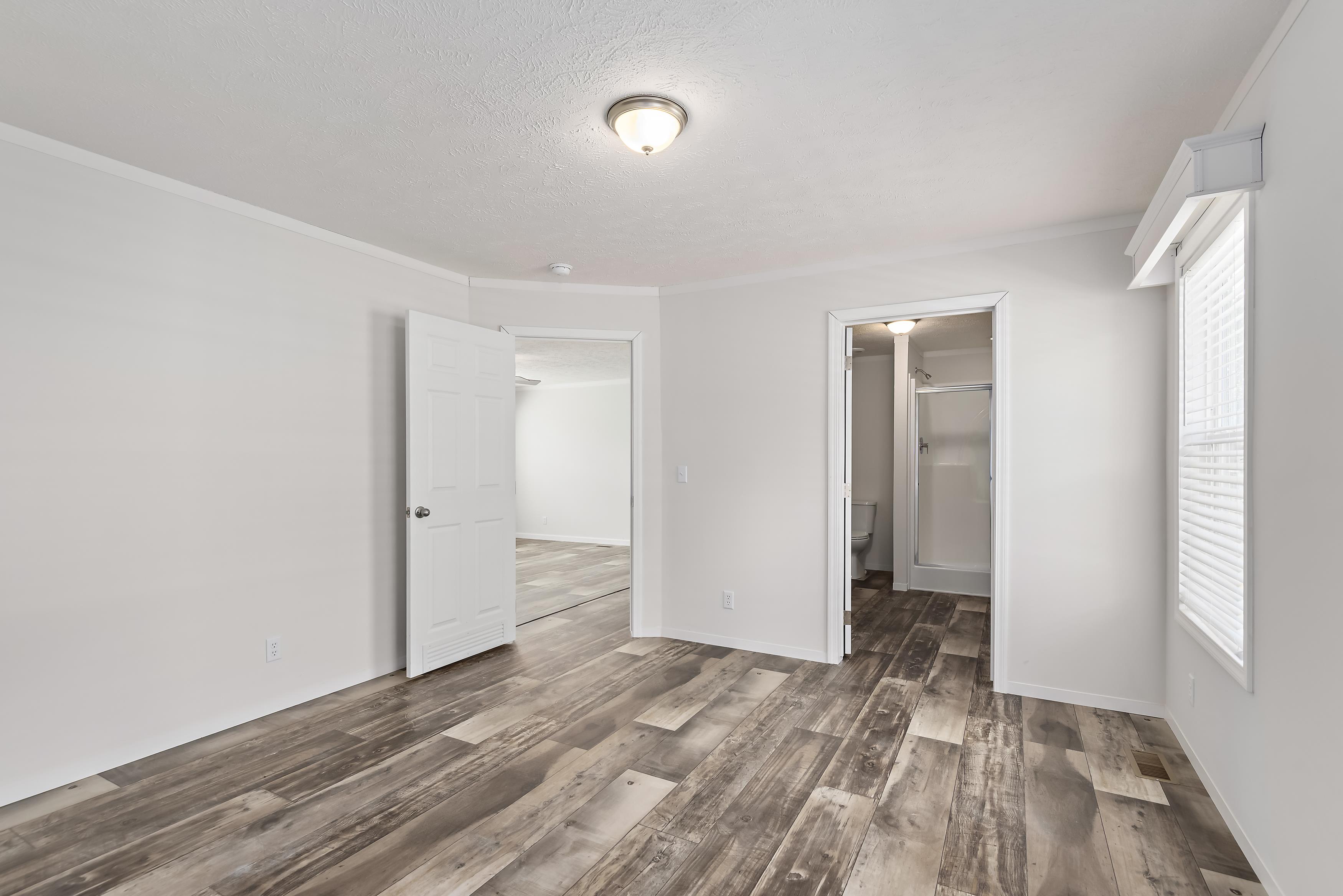 Saddle Creek - Image 9