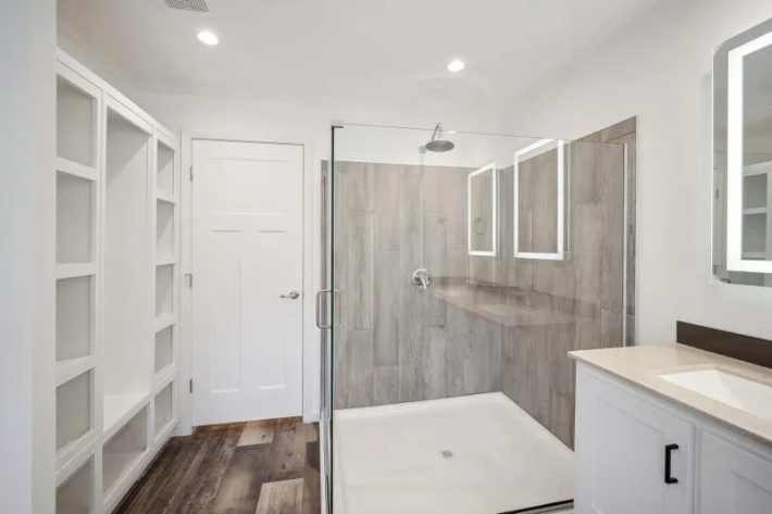 D & R Village - Image 8