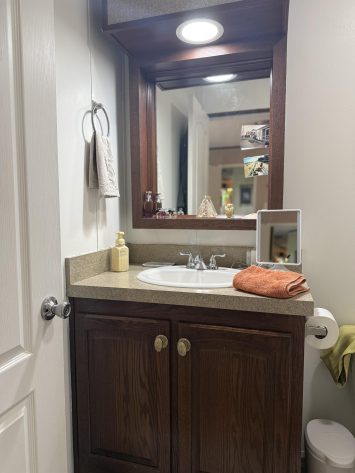 Fairview Manor - Image 9
