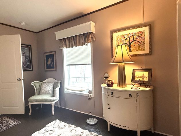 Fairview Manor - Image 10