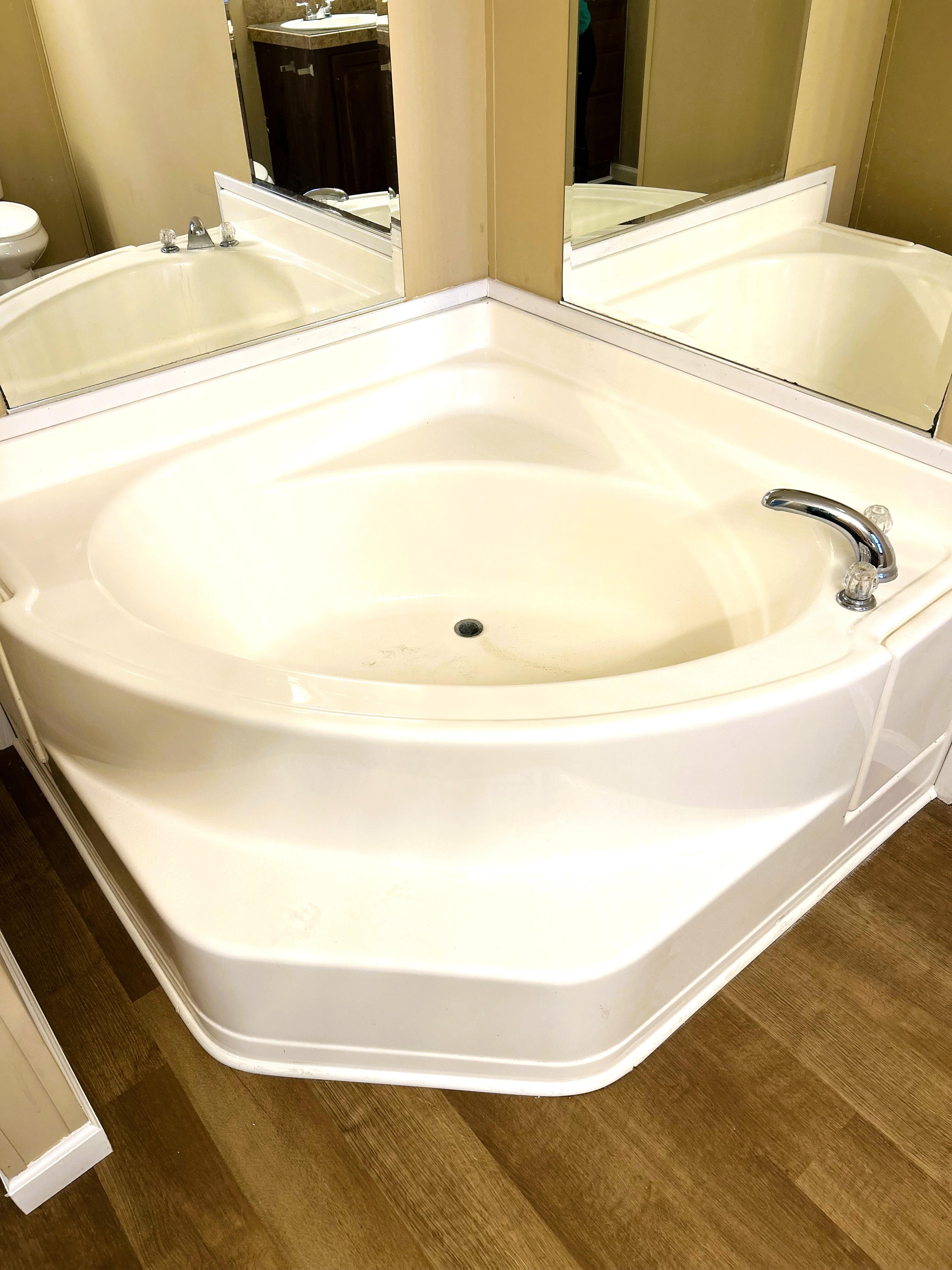 Fairview Manor - Image 18