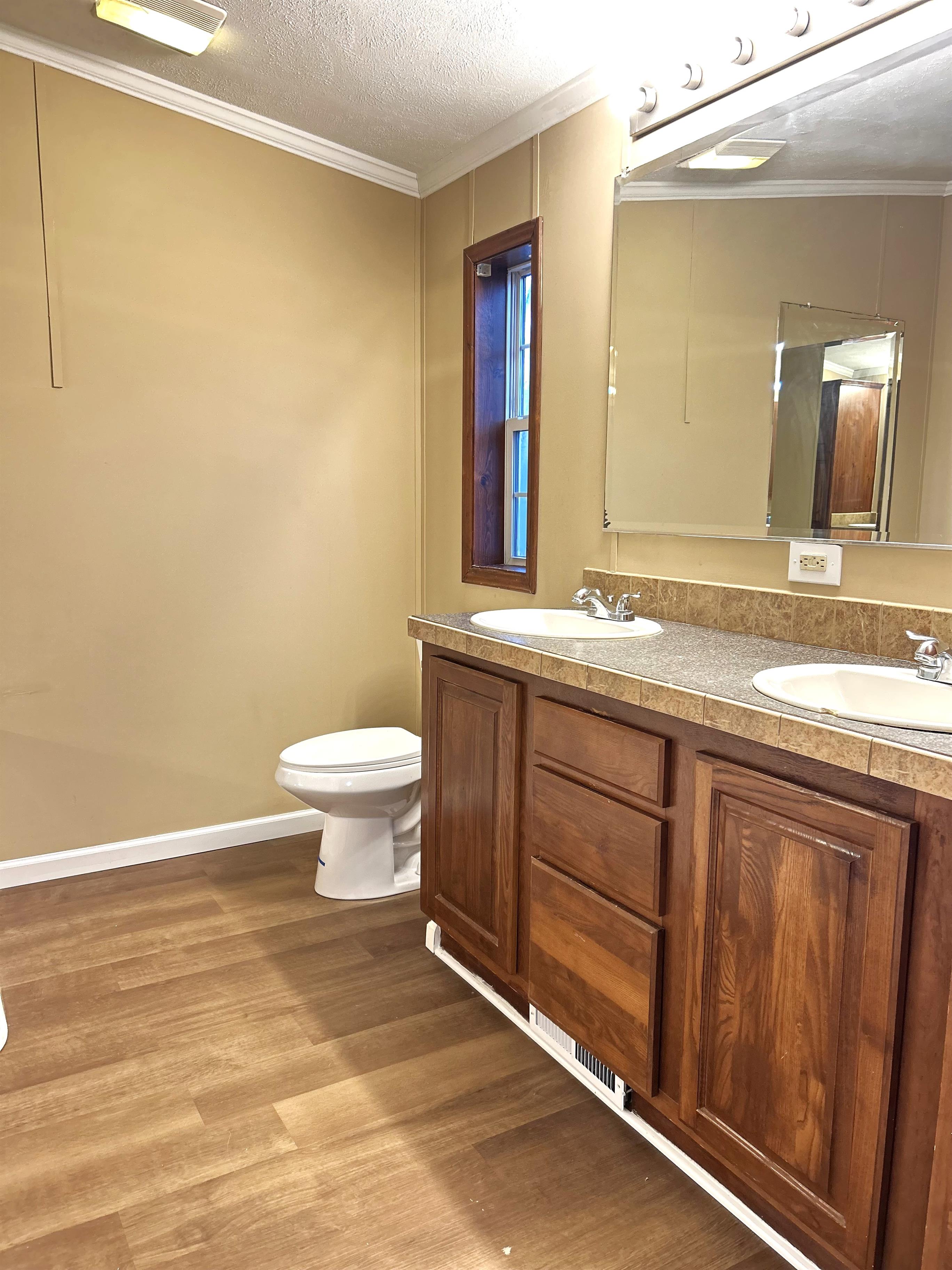 Fairview Manor - Image 19