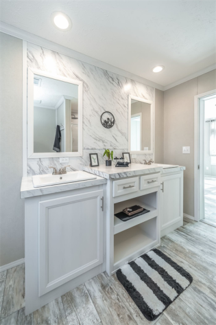 Holiday Village - Image 5