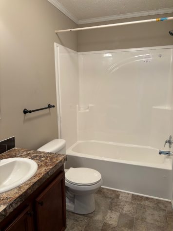 Lake Sherman Village - Image 11