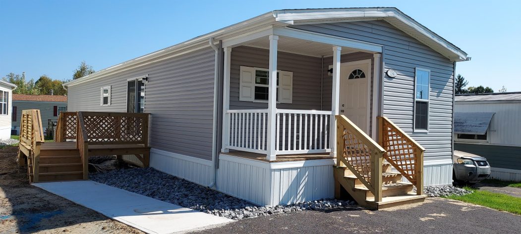 Maple Manor - Image 1