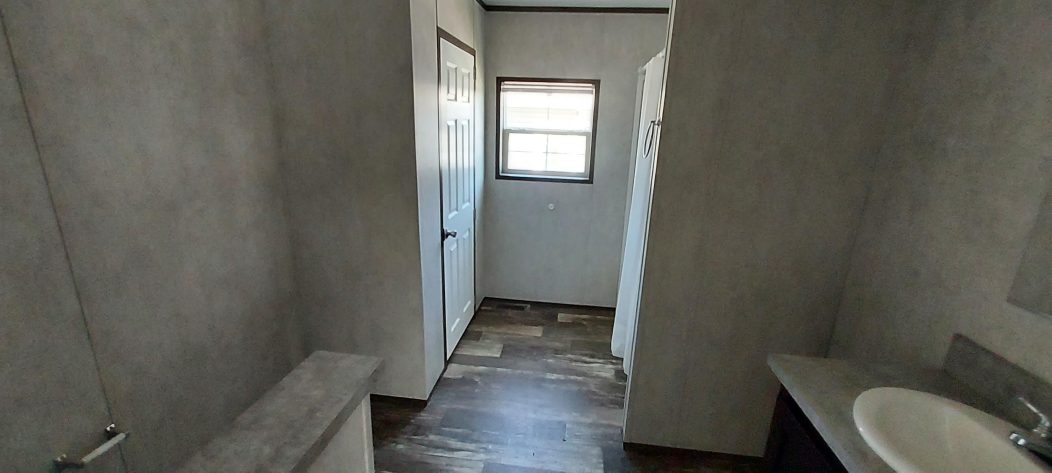 Oakwood Lake Village - Image 7