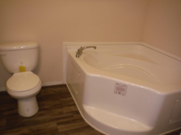 Spreading Oaks Village - Image 3