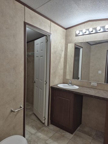 Spreading Oaks Village - Image 4